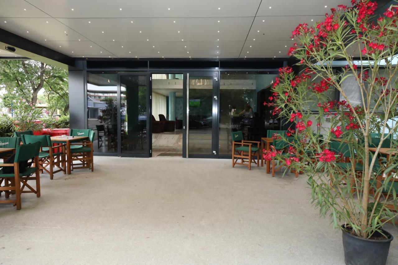 Hotel Delfin Mamaia Luaran gambar