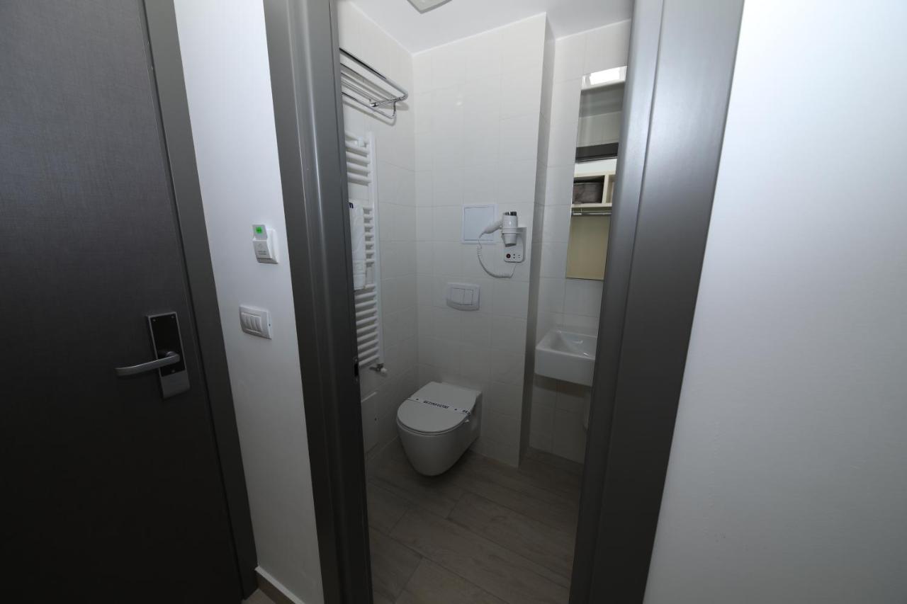Hotel Delfin Mamaia Luaran gambar