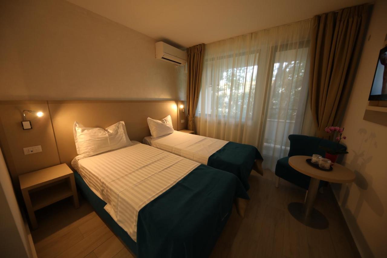 Hotel Delfin Mamaia Luaran gambar